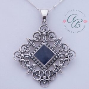 Maria sapphire