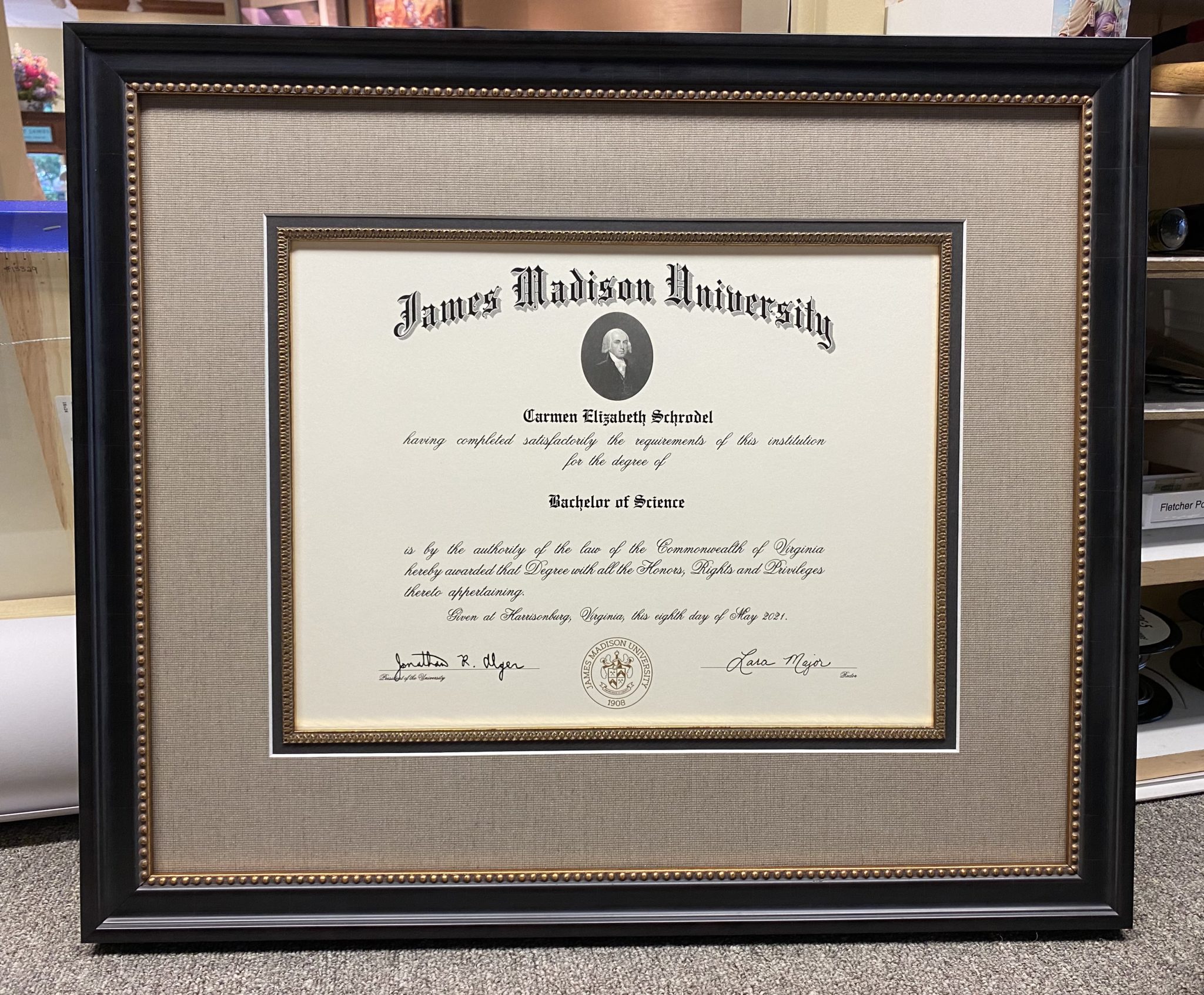 Why Framing a Diploma Makes a Great Gift - Medart Galleries